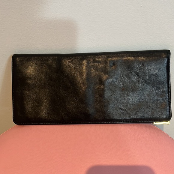 Michael Kors buttery soft leather clutch/wristlet with gold hardware - Picture 7 of 10